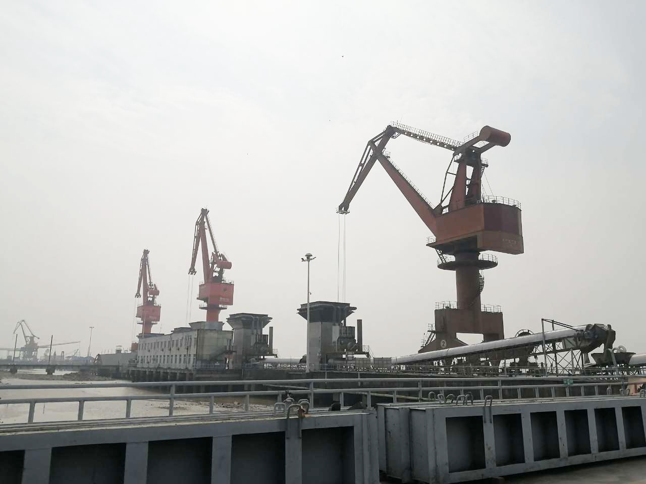 南通中集碼頭門(mén)座機(jī)力矩限制器順利驗(yàn)收！